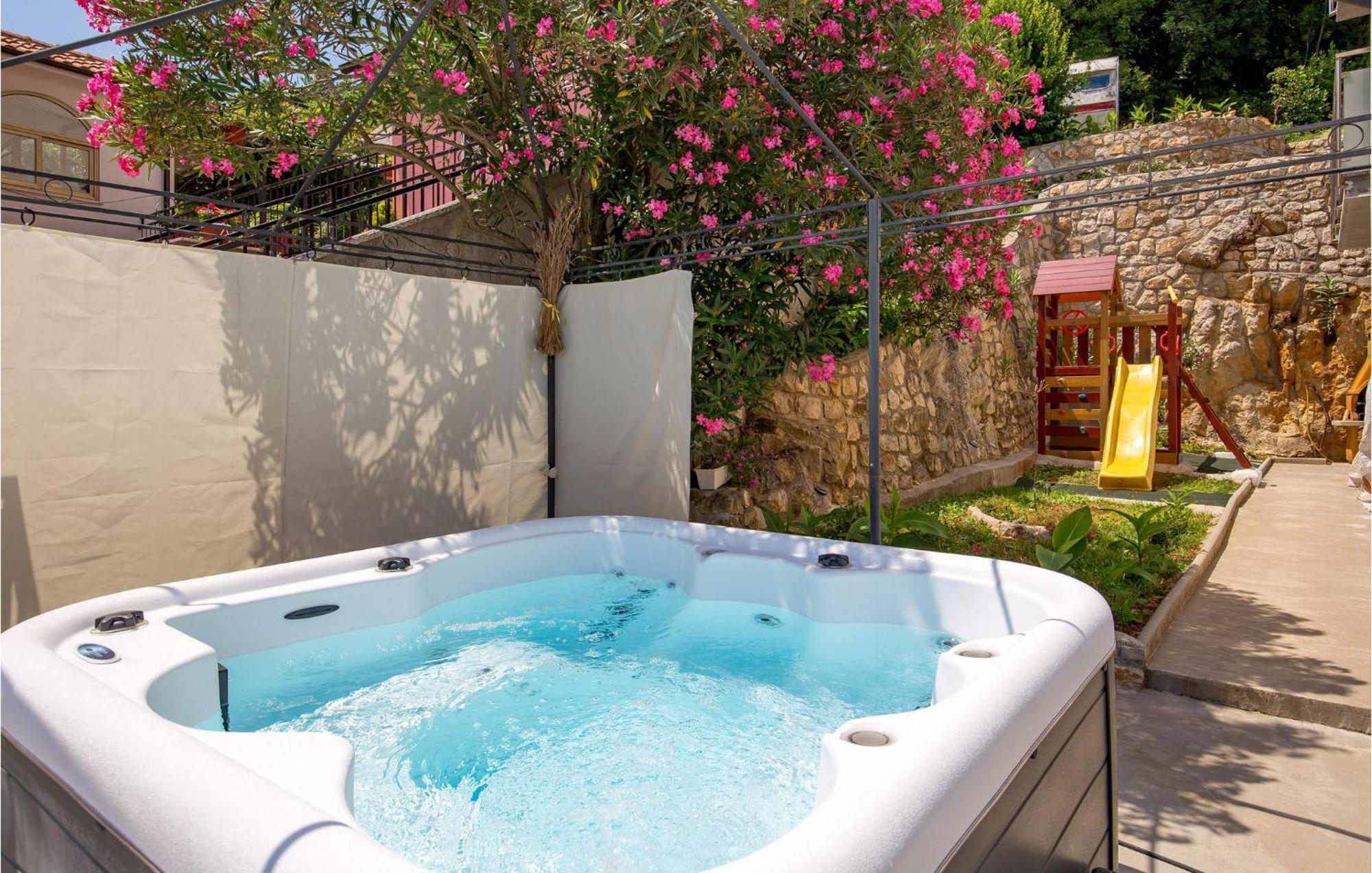 Stunning Apartment In Moscenicka Draga Luaran gambar